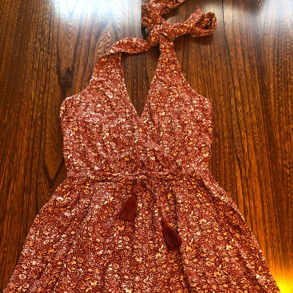 American Eagle red floral romper - Picture 1 of 4